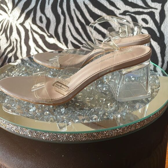 NWOT Public desire lucite clear translucent transparent pink nude kitten heels - Picture 5 of 11